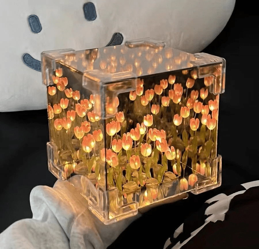 Infinite Tulip Lamp
